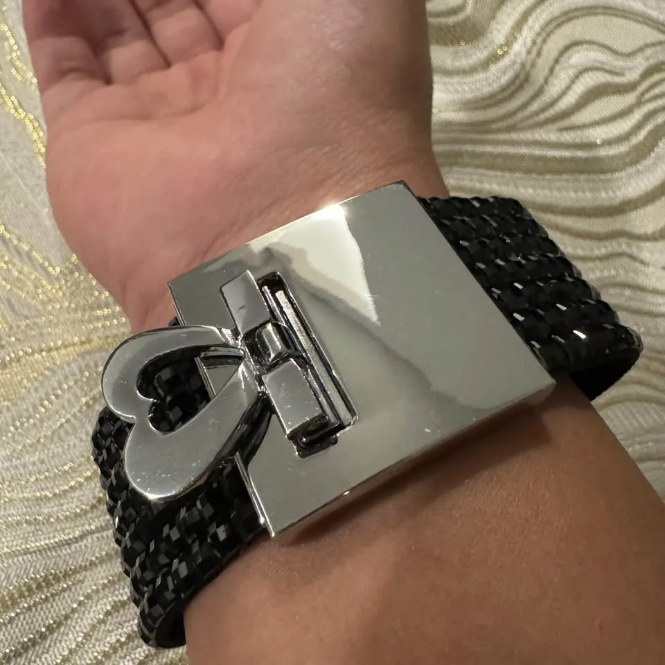 Glittery Black Bracelet image indicator(4)