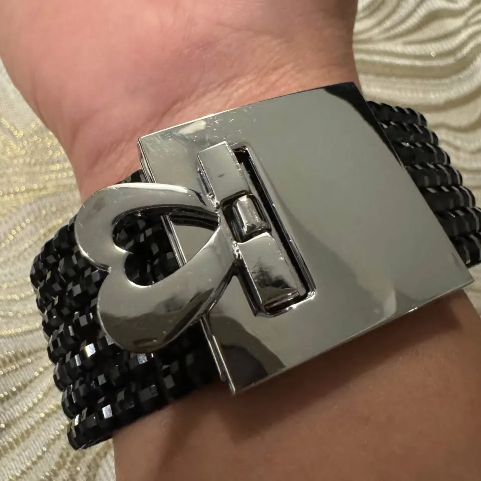 Glittery Black Bracelet image indicator(5)