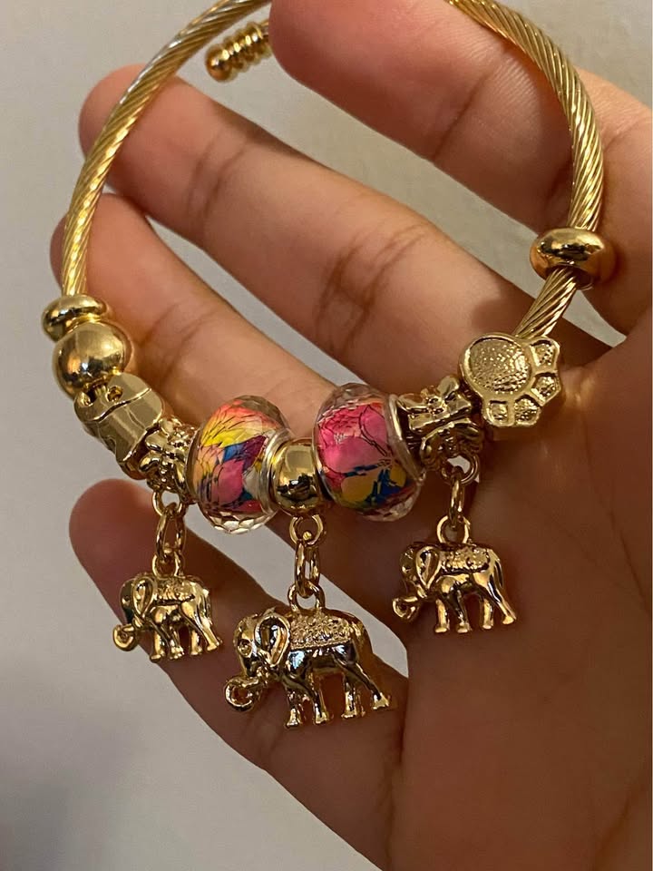 NEW 🧡 Gold Plated Elephant Charm Bangle Bracelet - photo 3