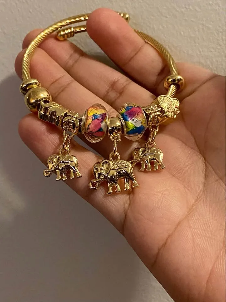 NEW 🧡 Gold Plated Elephant Charm Bangle Bracelet image indicator(5)