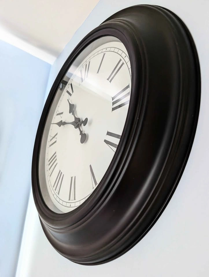 Numeral Wall Clock with Black Frame 22" - photo 3