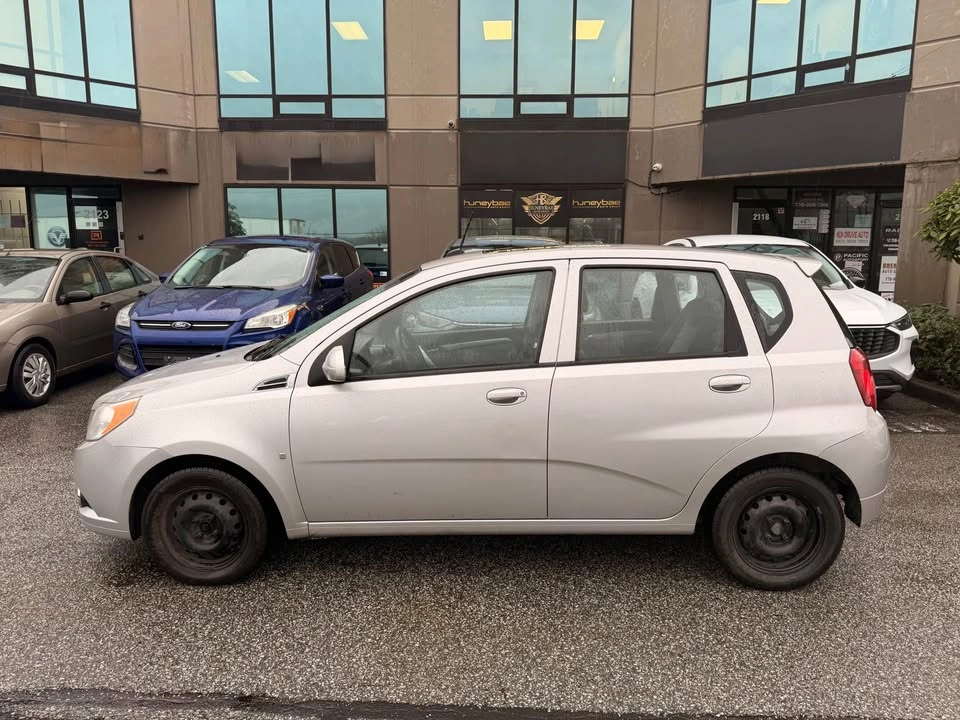 2009 Chevrolet Aveo - photo 2