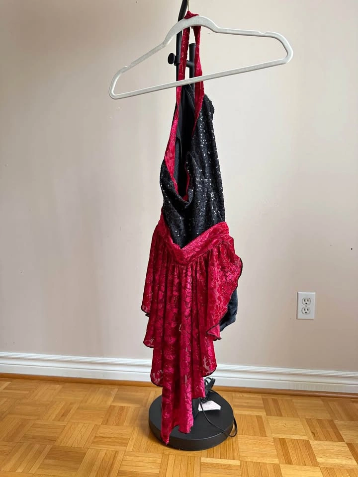 Dance costume (size adult XS)