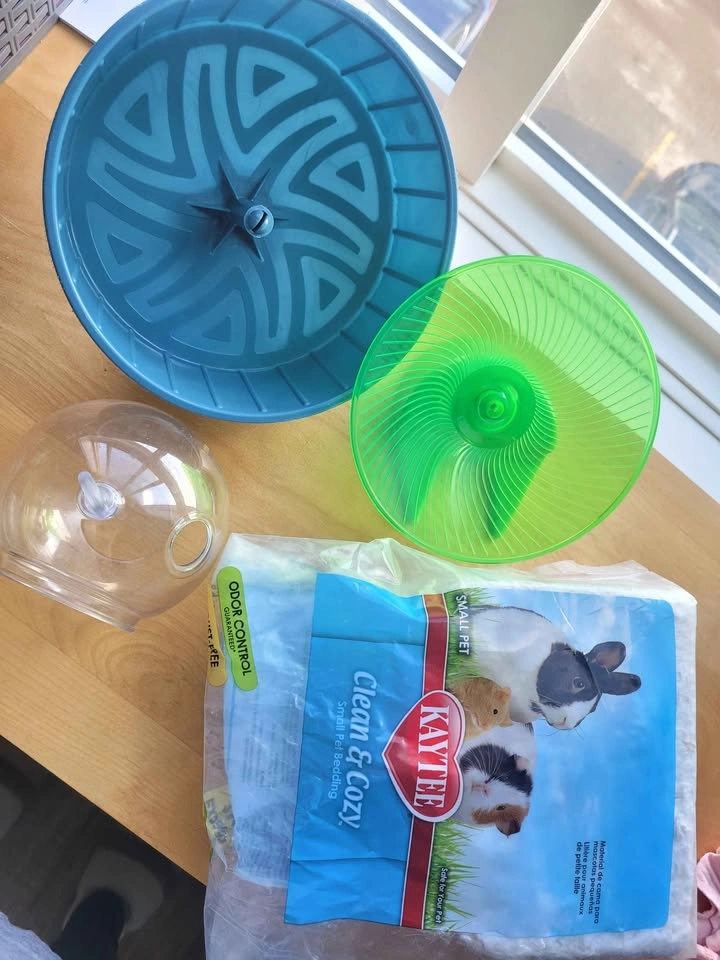 Syrian Hamster Accessories - Good Condition - photo 2