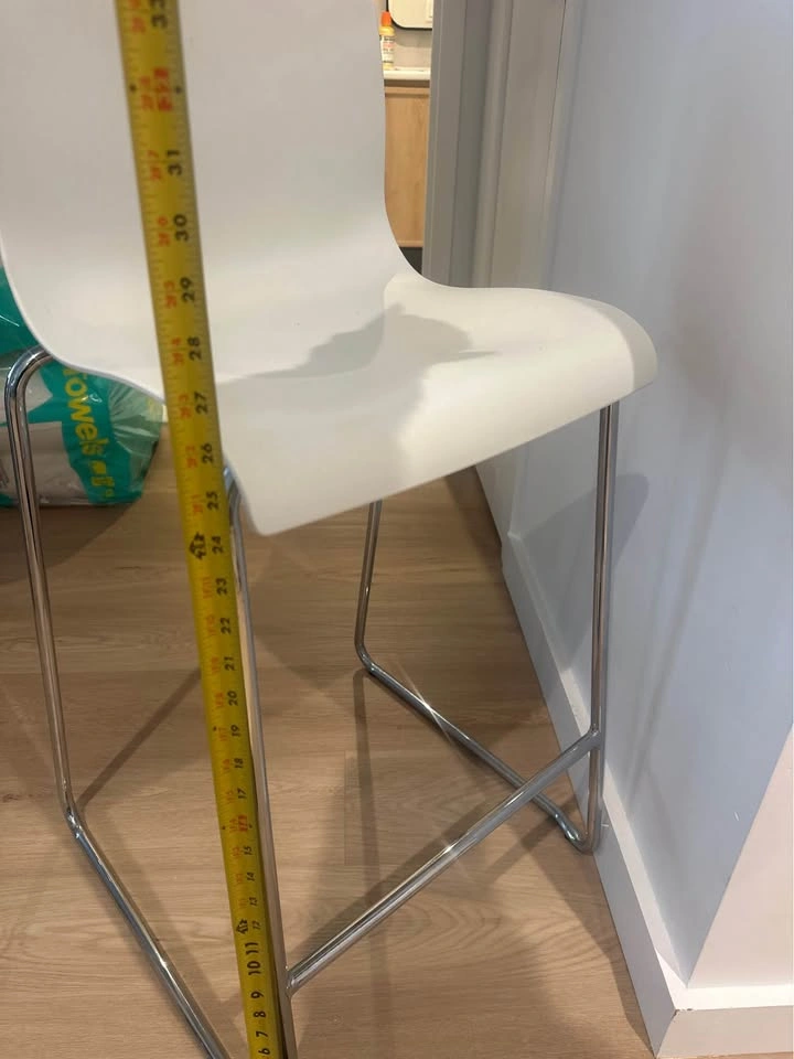 White Modern Simplistic Barstool - photo 3