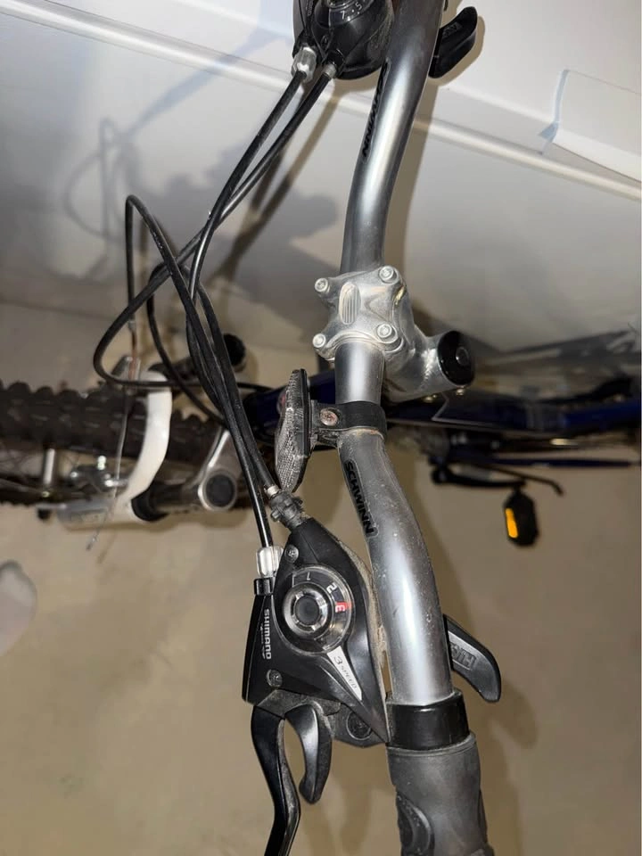Schwinn Suspend Mountain Bike – Project/Parts – 21 Speed Shimano - photo 4