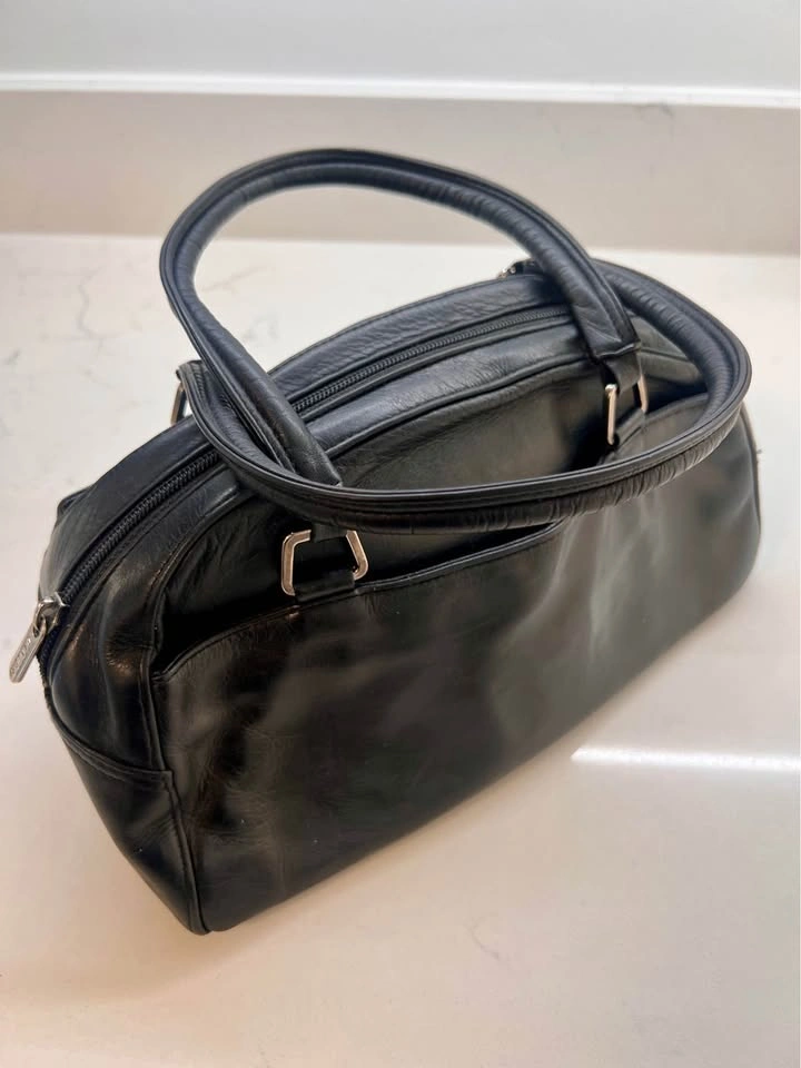 Danier Black Leather Doctor Bag - photo 2