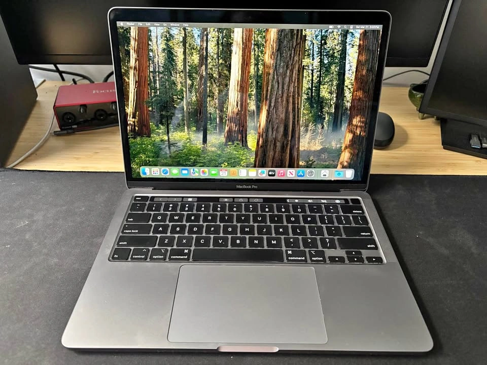 MacBook Pro 13" (2020) – 16GB RAM / 512GB SSD / 4 Ports