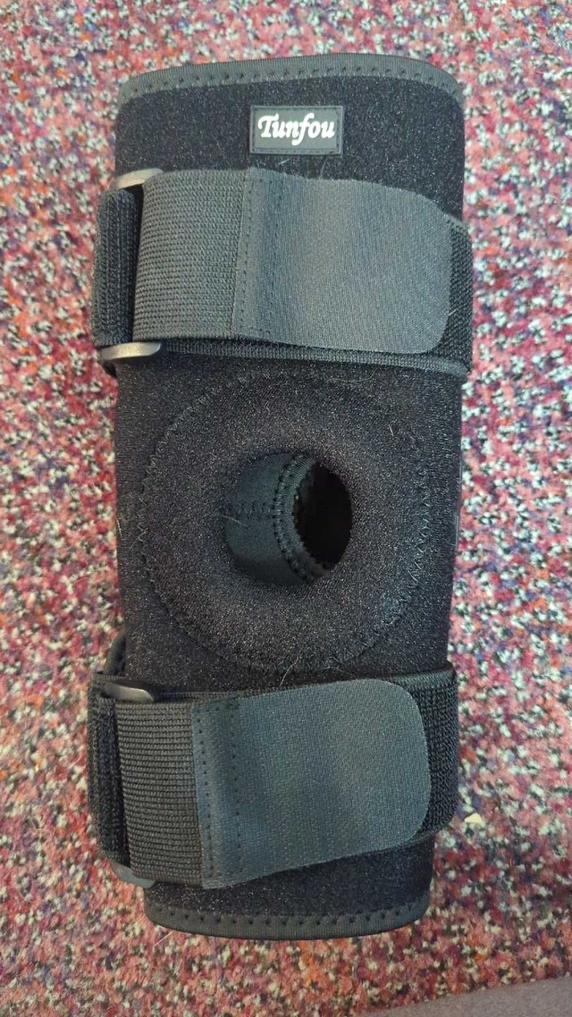 Adjustable Knee Brace with Side Stabilizers