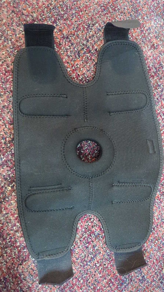 Adjustable Knee Brace with Side Stabilizers - photo 2