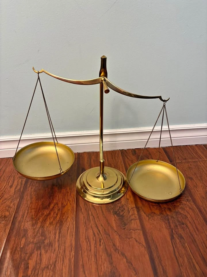 Antique Brass Scale Decoration