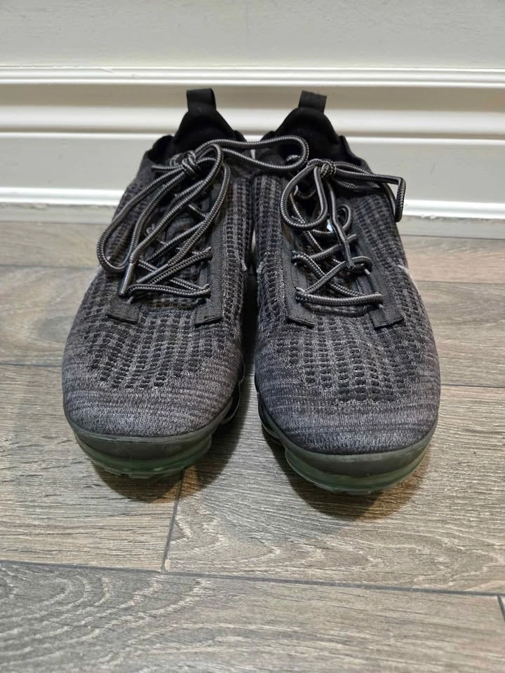 NIKE VAPORMAX SIZE 10 - photo 3