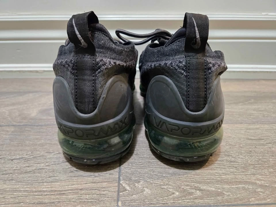 NIKE VAPORMAX SIZE 10 - photo 4