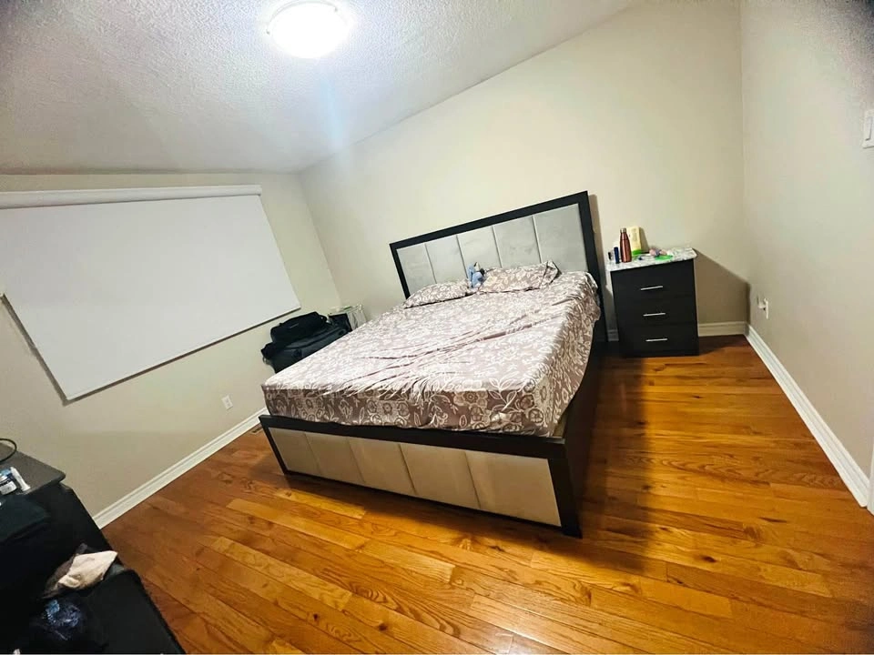 Fully Furnished Master Bedroom w/ Walk-in Closet