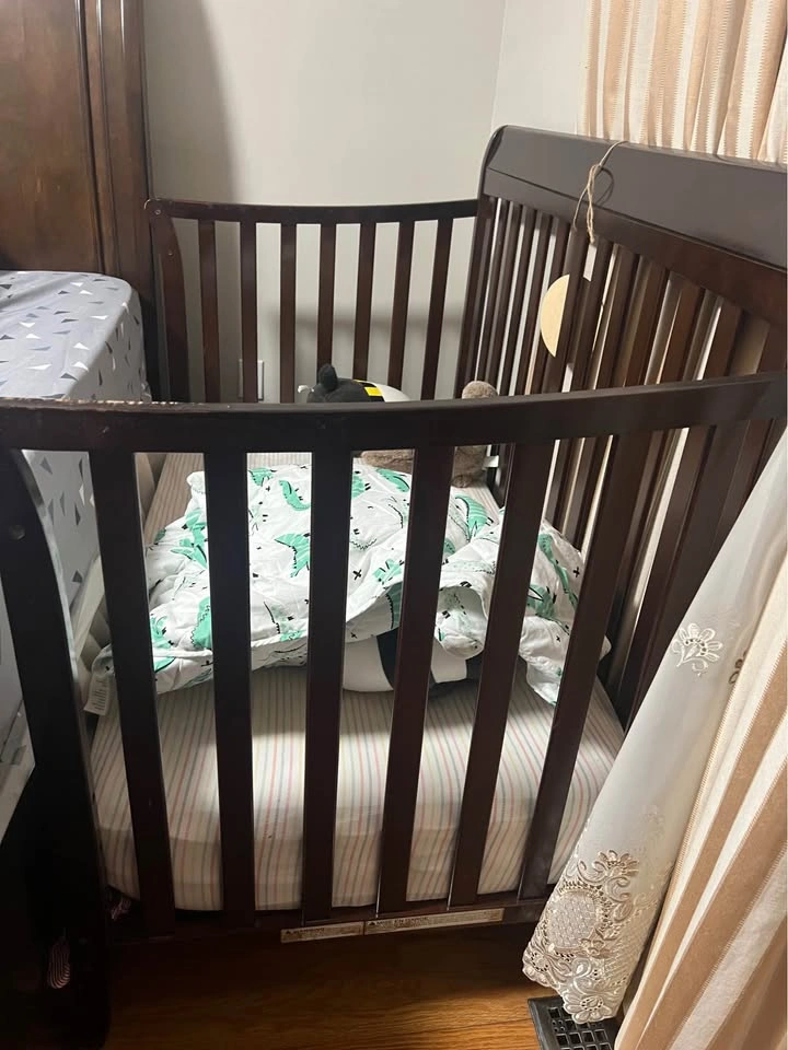 Brand new crib for sale - photo 2