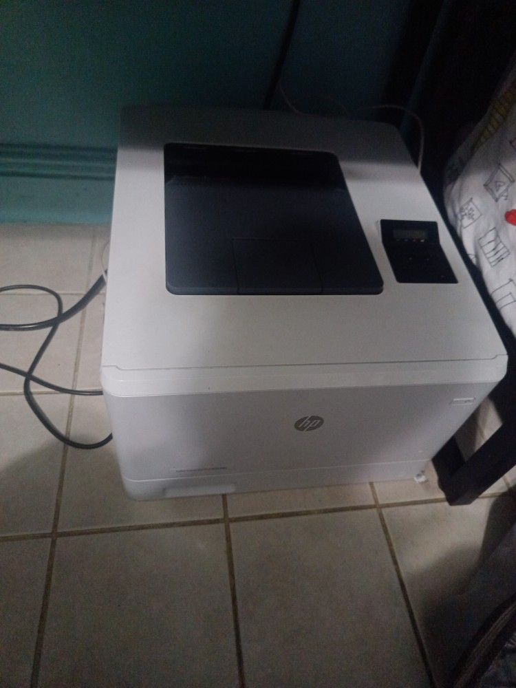 HP LaserJet Pro M454dn Color Printer - photo 3