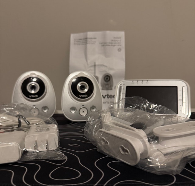 VTech VM342-2 Baby Monitor - Full Color Video Wide-Angle