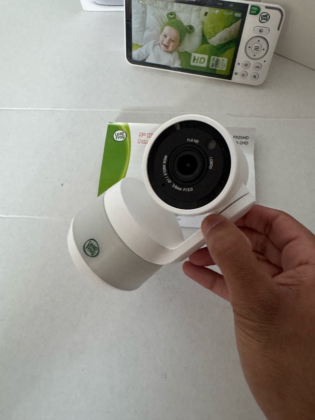 LeapFrog LF925HD Baby Monitor – 5″ WiFi Pan & Tilt HD - photo 2