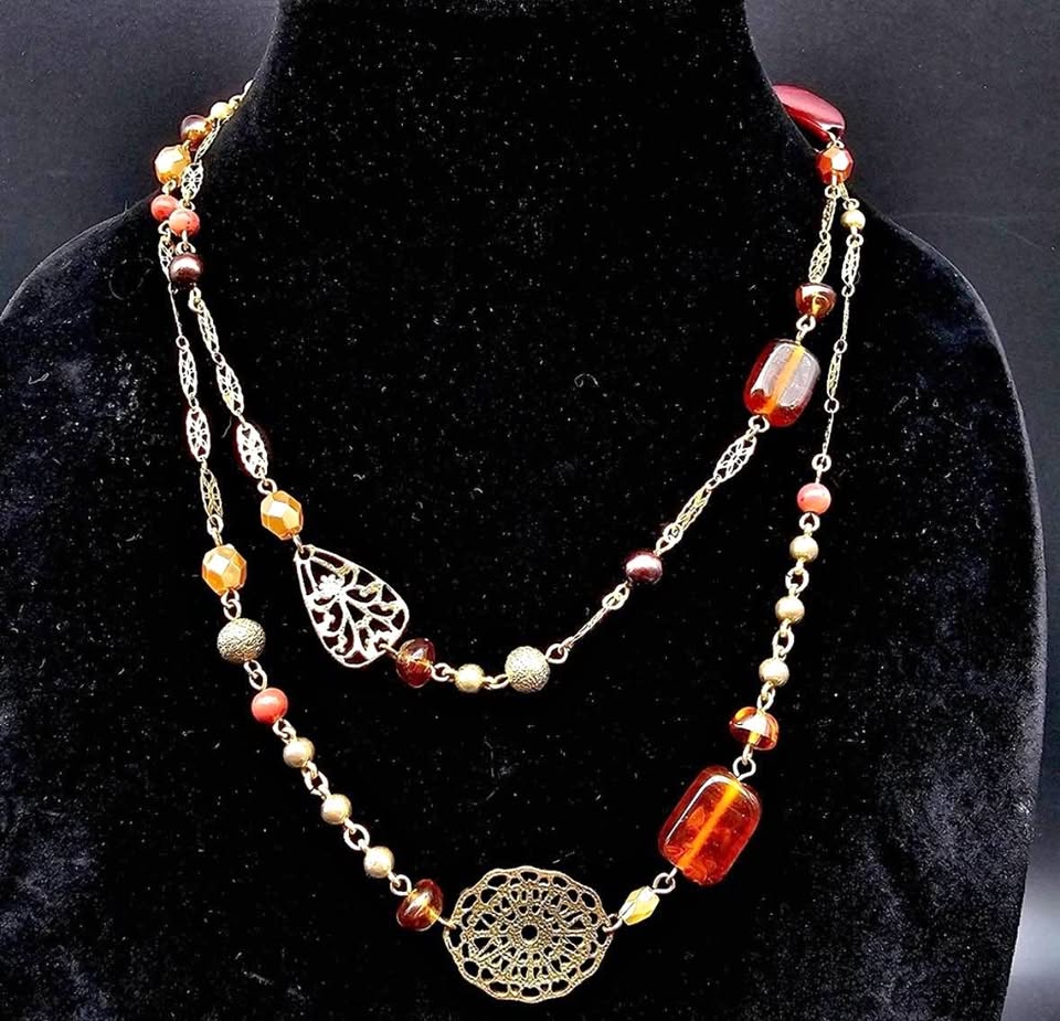 Avon Station Necklace (Signed Vintage, Beaded, Gold Tone, Red) - photo 2