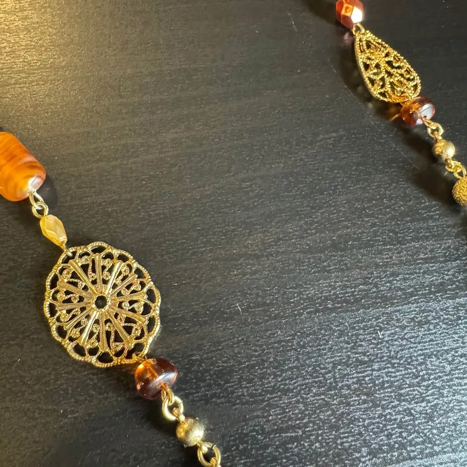 Avon Station Necklace (Signed Vintage, Beaded, Gold Tone, Red) image indicator(8)