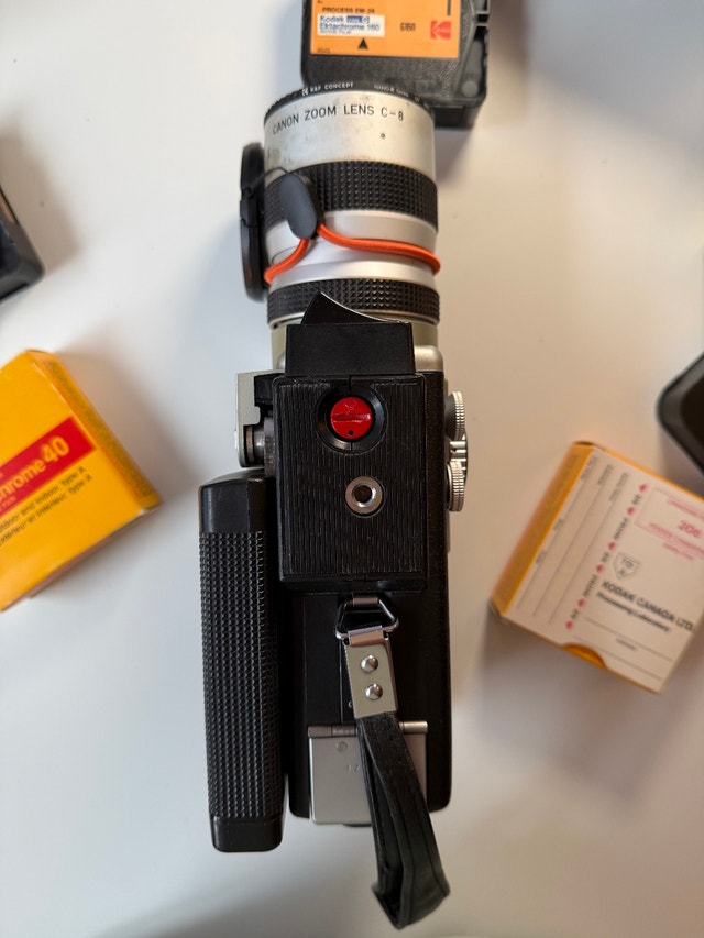Canon 814 Auto Zoom Electronic Super 8 Camera (Film Tested) - photo 4