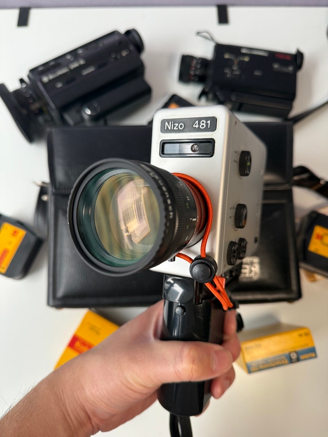 Nizo 481 Super 8 Camera with Light Meter Upgrade (Film Tested) - photo 3