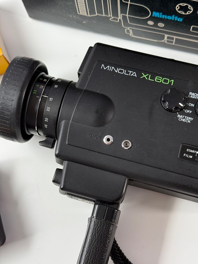Minolta XL 601 Super 8 Camera with Original Box (Film Tested) - photo 2