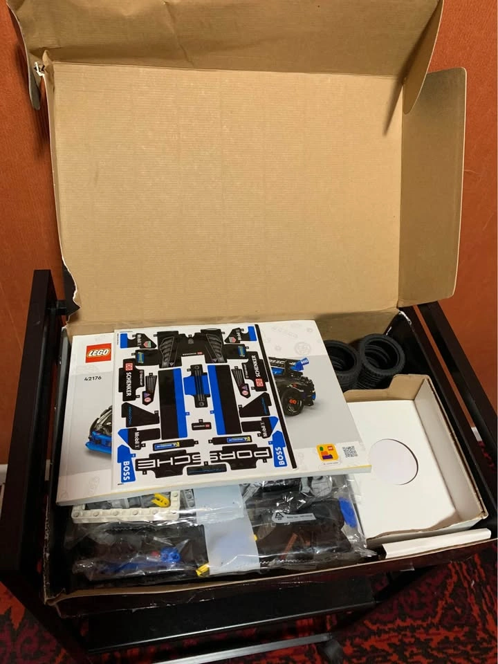 LEGO Technic Porsche GT4 Remote Control 42176 - photo 3