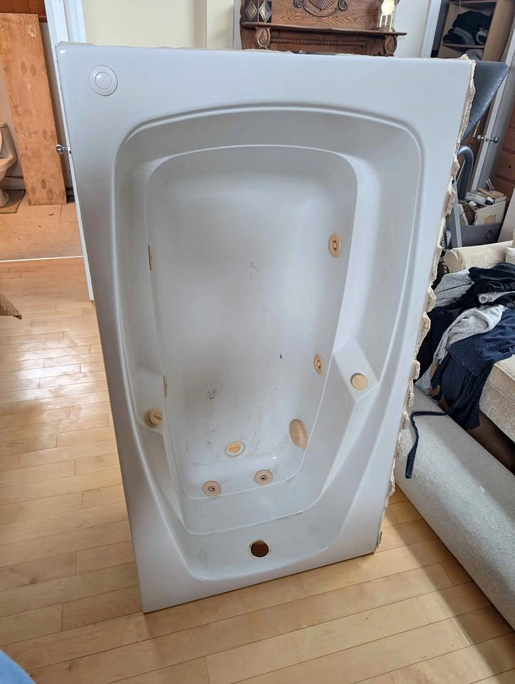 Used Whirlpool Jacuzzi Tub