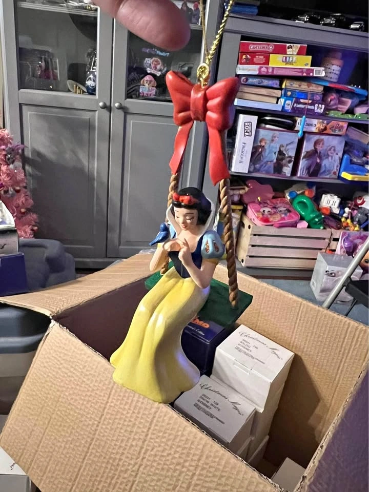 DCO Disney vintage Christmas tree ornament great gift idea. Snow