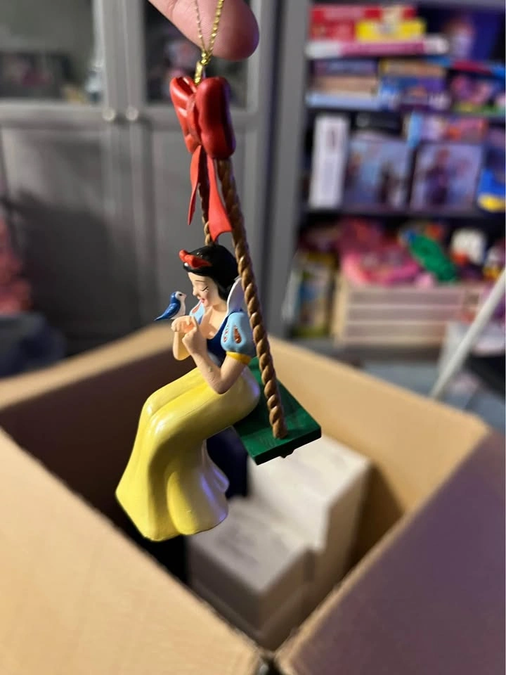 DCO Disney vintage Christmas tree ornament great gift idea. Snow - photo 2