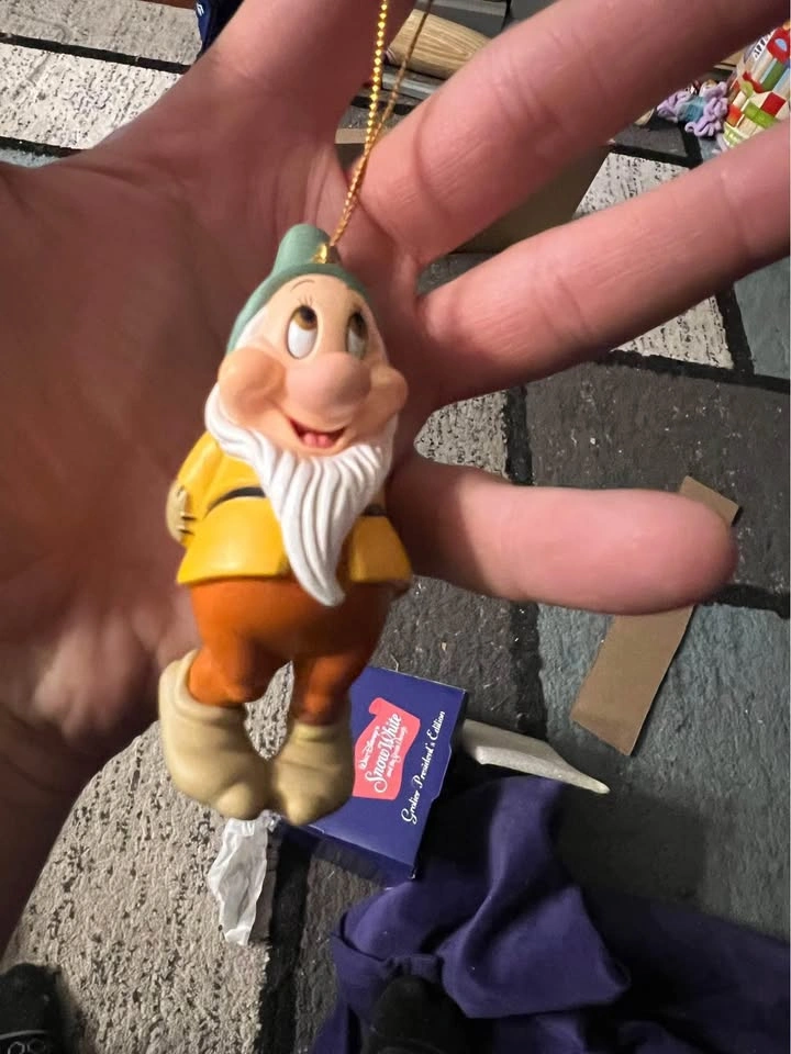 DCO Disney Vintage Christmas Ornament - Bashful Dwarf