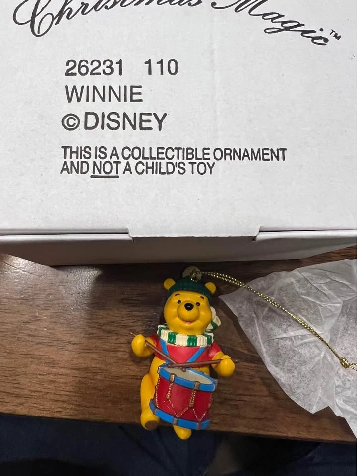 DCO Disney vintage Christmas tree ornament great gift idea. Winn