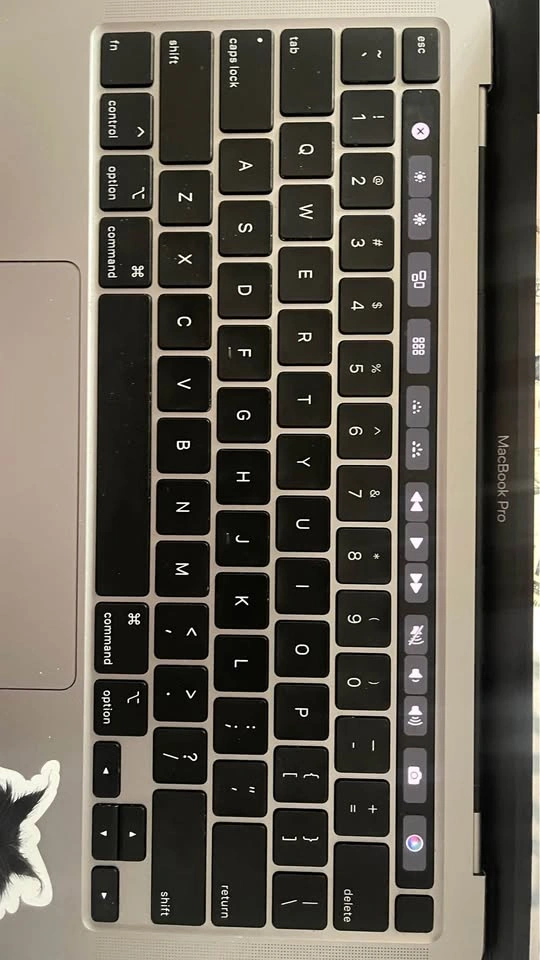 MacBook Pro 13-inch 2020 i7 32GB RAM - photo 3