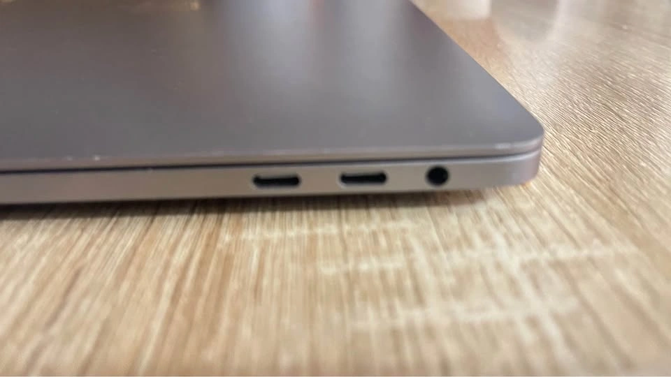 MacBook Pro 13-inch 2020 i7 32GB RAM - photo 4