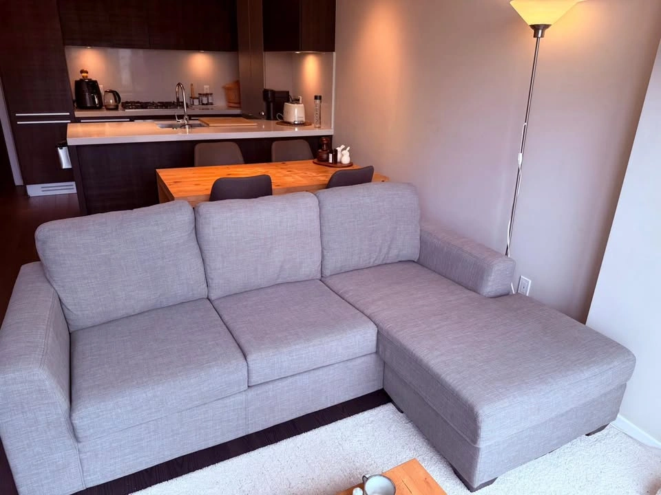 Modern L-Shape Sectional Sofa