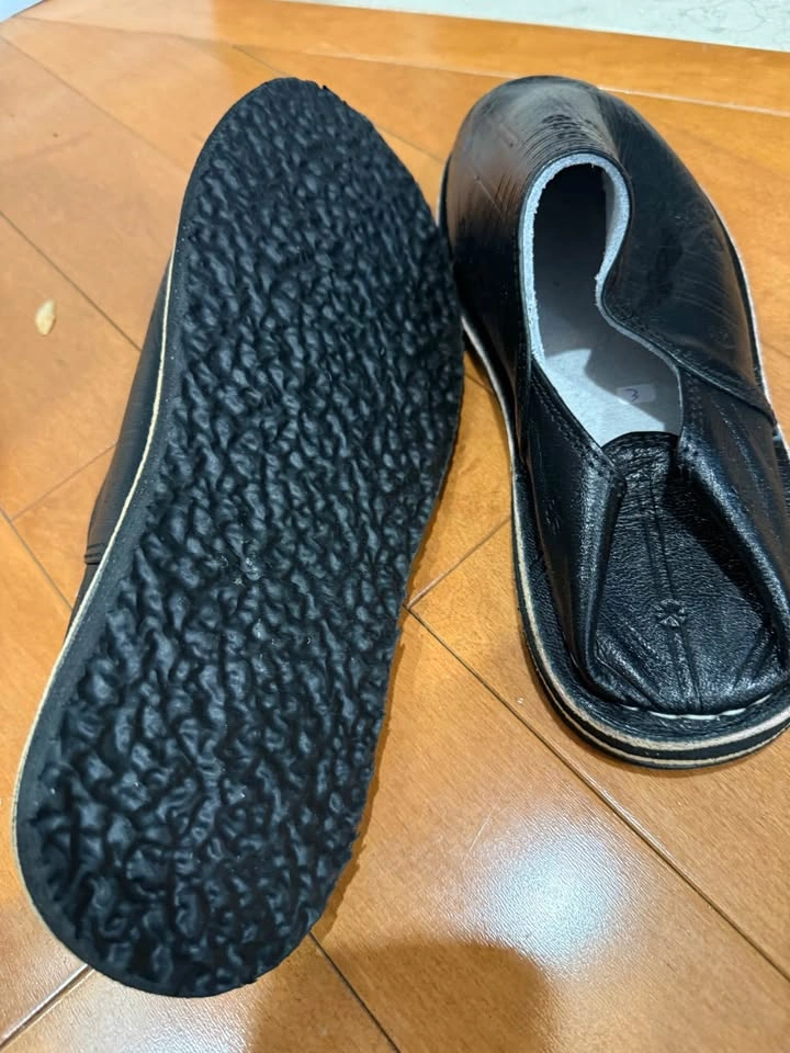 Black Leather Mules Slippers - photo 4