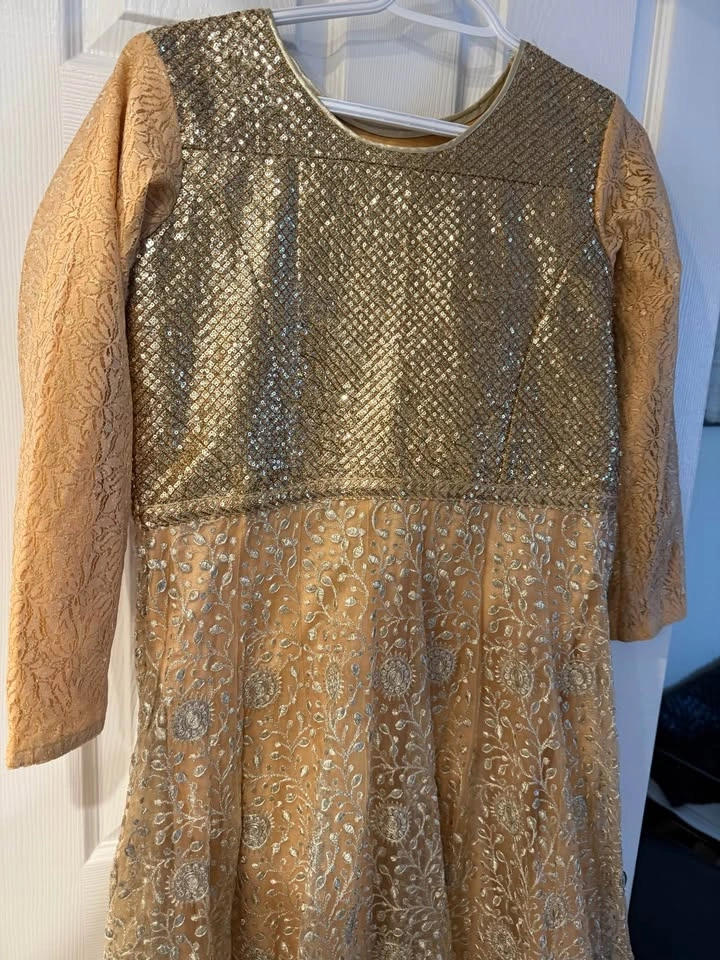 Indian outfit Gold Sequin Embroidered Formal Gown - photo 3