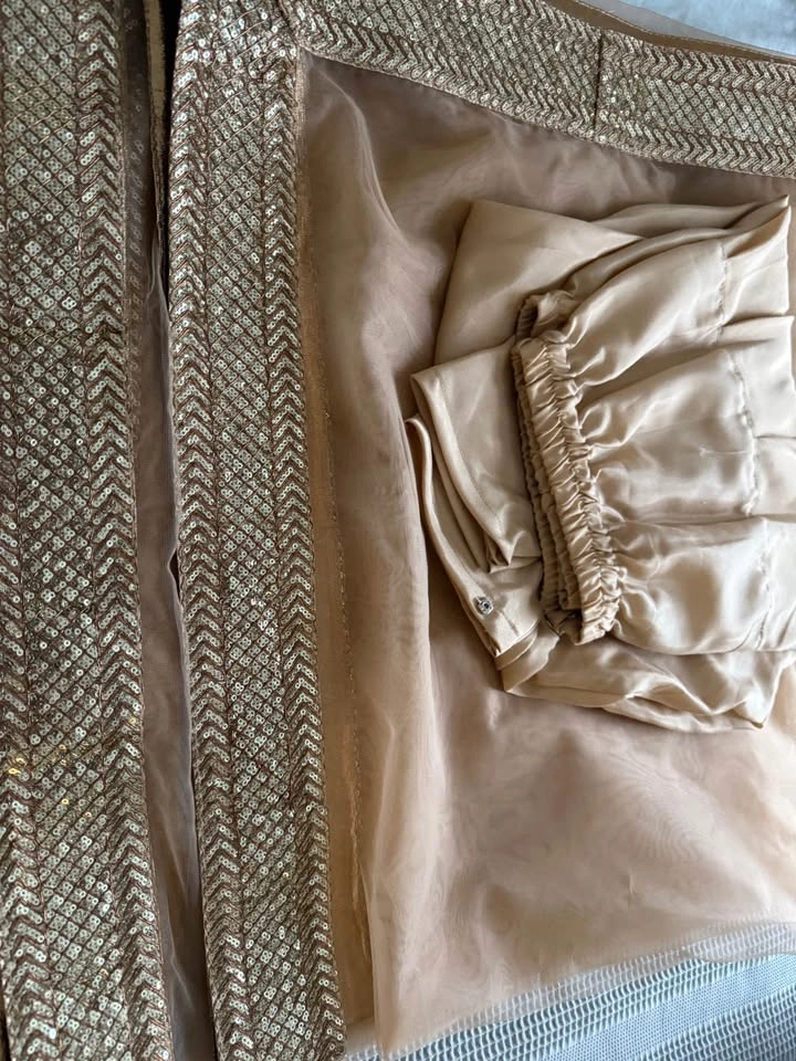 Indian outfit Gold Sequin Embroidered Formal Gown - photo 5