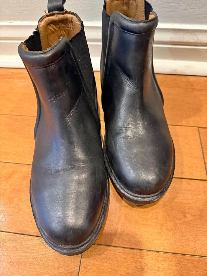 Zara boots size 6