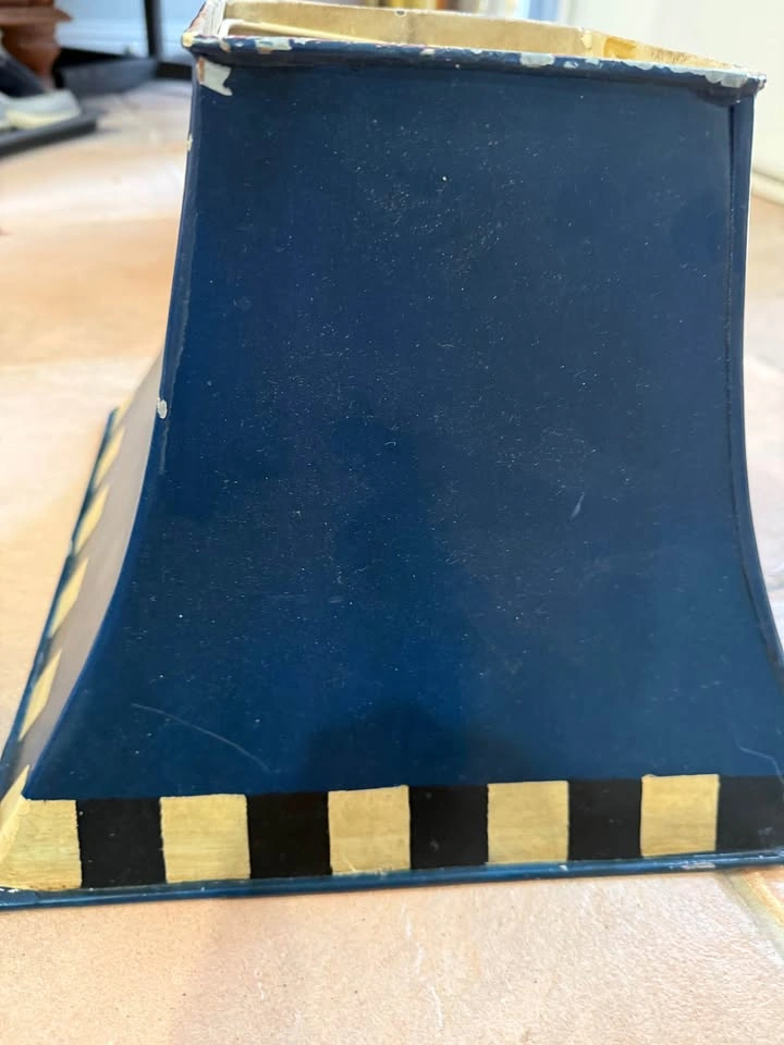Vintage Metal Lamp Shade - photo 5