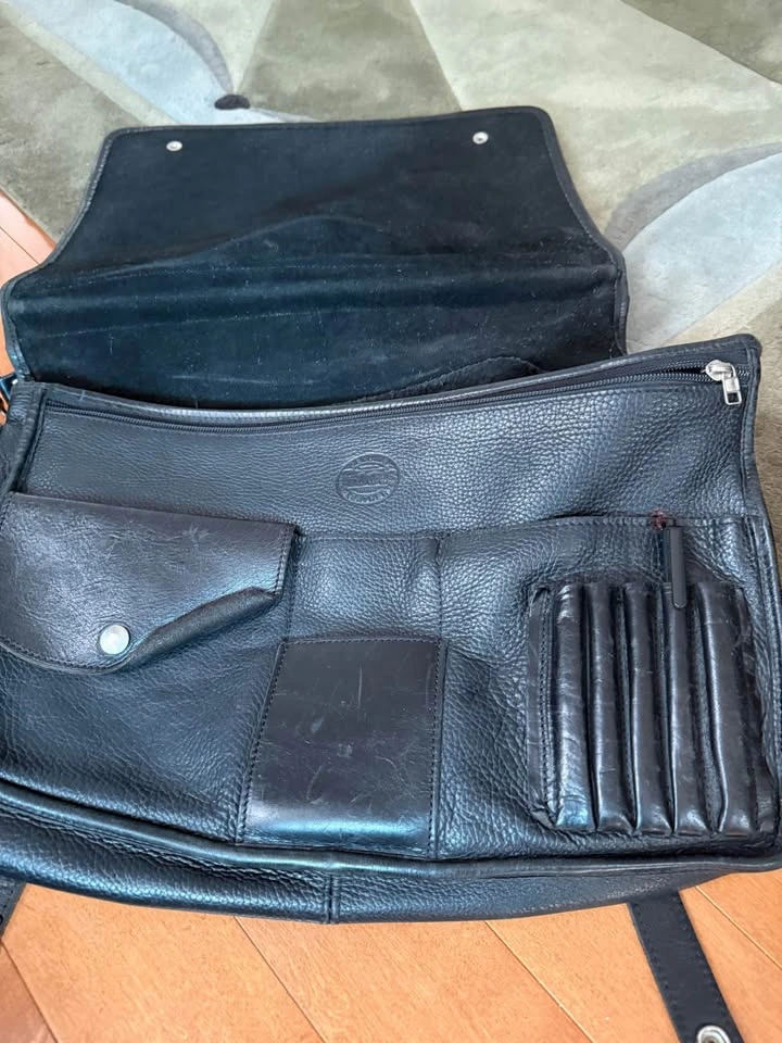 Roots Leather Messenger Bag - photo 3