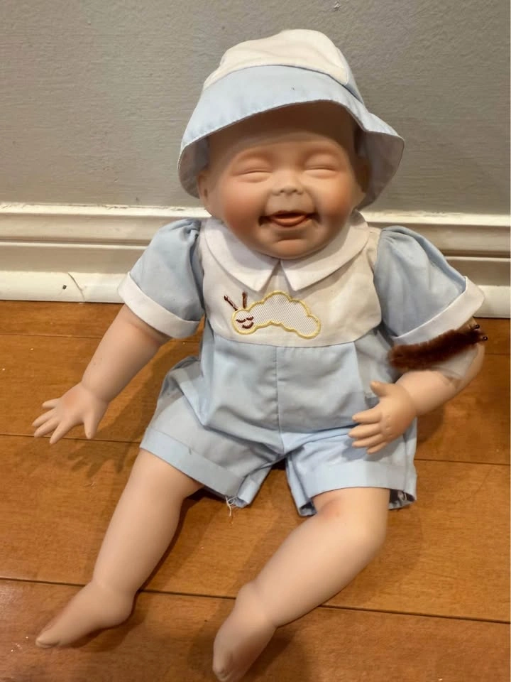 Vintage 1992 Ashton Drake Galleries Doll by Kathy Barry-Hippenst - photo 2