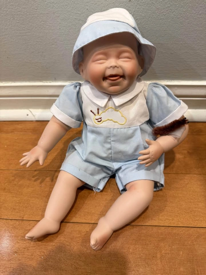 Vintage 1992 Ashton Drake Galleries Doll by Kathy Barry-Hippenst - photo 3