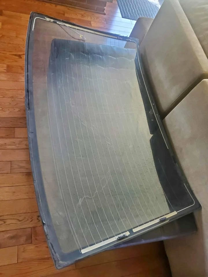 Lexus GS300 GS400 1998-2005 Rear Window Glass