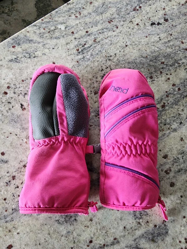 Kids gloves, ages (6-10) Very good condition - photo 2