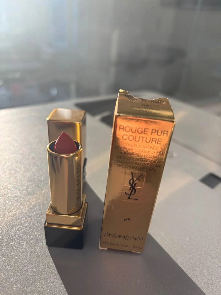 YSL Rouge Pur Couture Lipstick R5 - Satin Nude Rose | Gold Case - photo 2