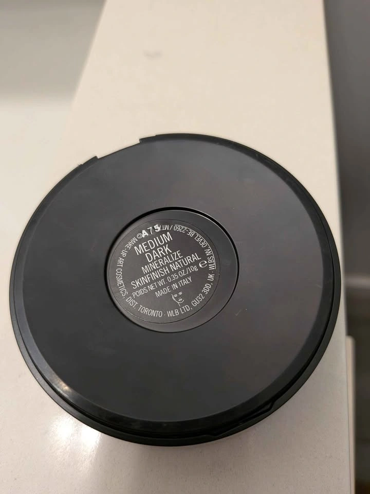 MAC Mineralize Skinfinish Medium Dark - photo 2