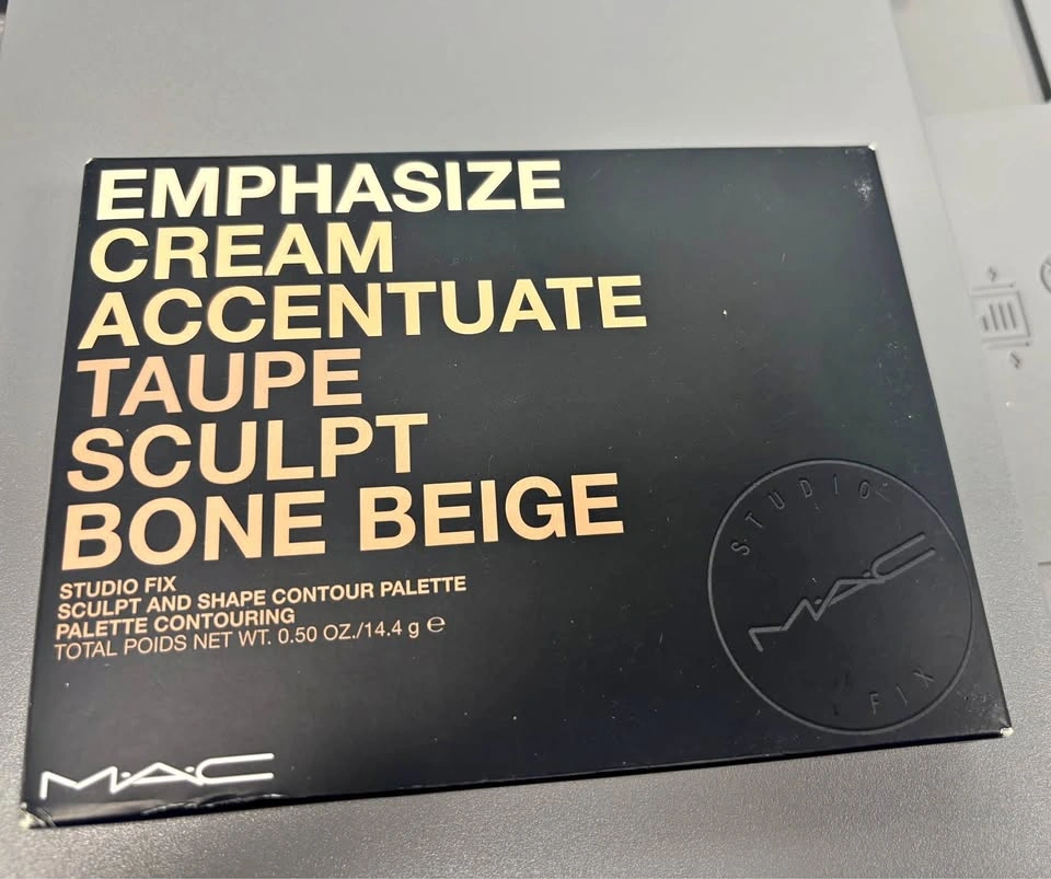 MAC Studio Fix Sculpt & Shape Contour Palette - Light/Medium
