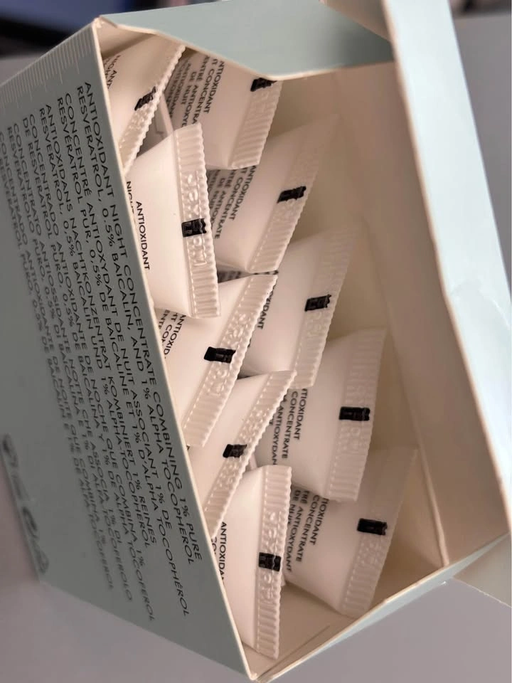 SkinCeuticals Resveratrol B E Antioxidant Night Serum Sample Box - photo 3